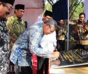 LIPI Resmikan Balai Bio Industri Laut Mataram